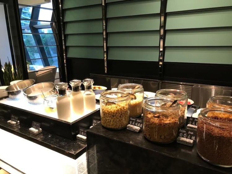 JWマリオット・マーキス・ホテル上海浦のデラックスリバービューの朝食レストラン