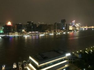 JWマリオット・マーキス・ホテル上海浦のデラックスリバービューの客室からの眺望