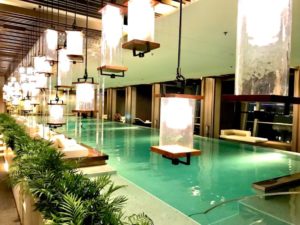 JWマリオット・マーキス・ホテル上海浦のプール