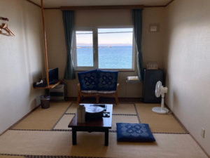 利尻島観光協会もおすすめの温泉と食事が評判の旅館雪国の海が見える部屋
