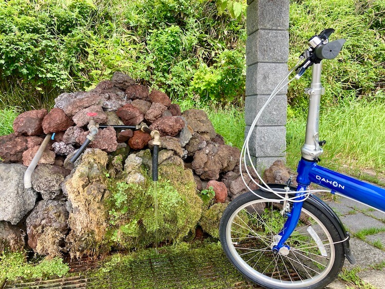 折りたたみ自転車で利尻島一周の途中に湧き水発見！麗峰湧水