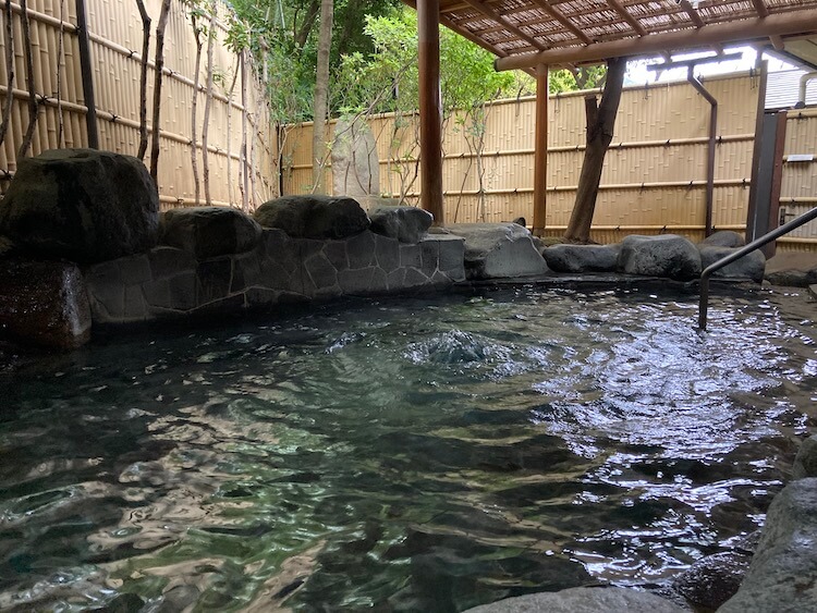 湯巡り日本一周Nバン車中泊 60湯目 湯河原温泉 こごめの湯の露天風呂