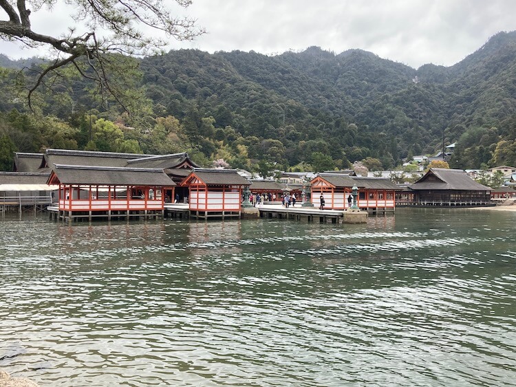 満潮の厳島神社